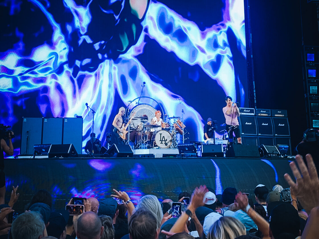 Die Red Hot Chili Peppers auf Europatour. Support:Iggy Pop und The Mars Volta. – Red Hot Chili Peppers.
