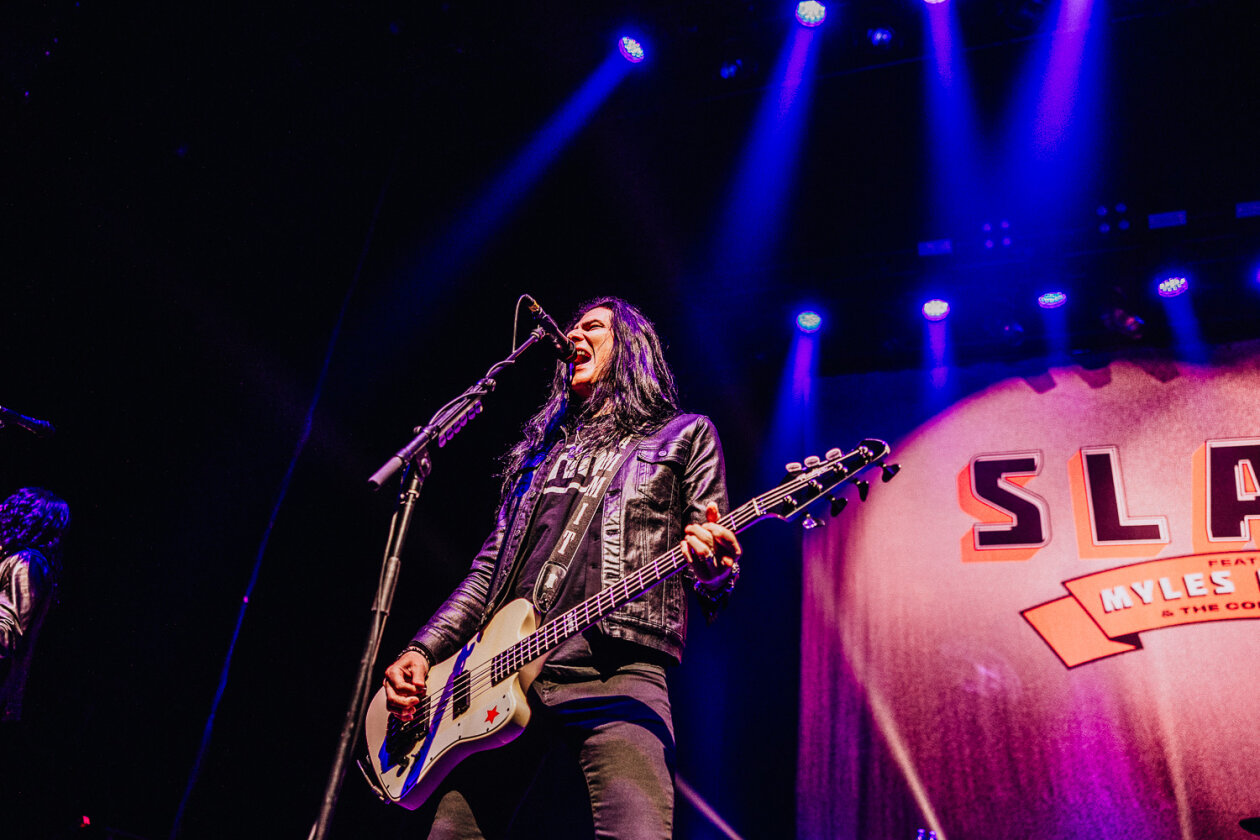 Slash – Der Guns N' Roses-Gitarrist mit Myles Kennedy und The Conspirators on tour. Im Doppelpack mit Mammoth WVH. – Todd Kerns.