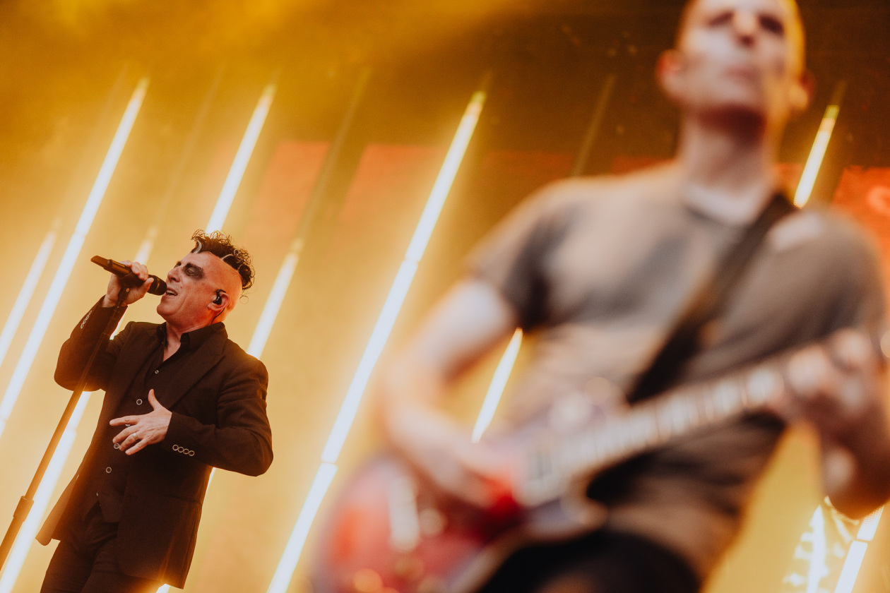 Maynard James Keenan, Billy Howerdel und Co. mit Josh Freese an den Drums. – A Perfect Circle.