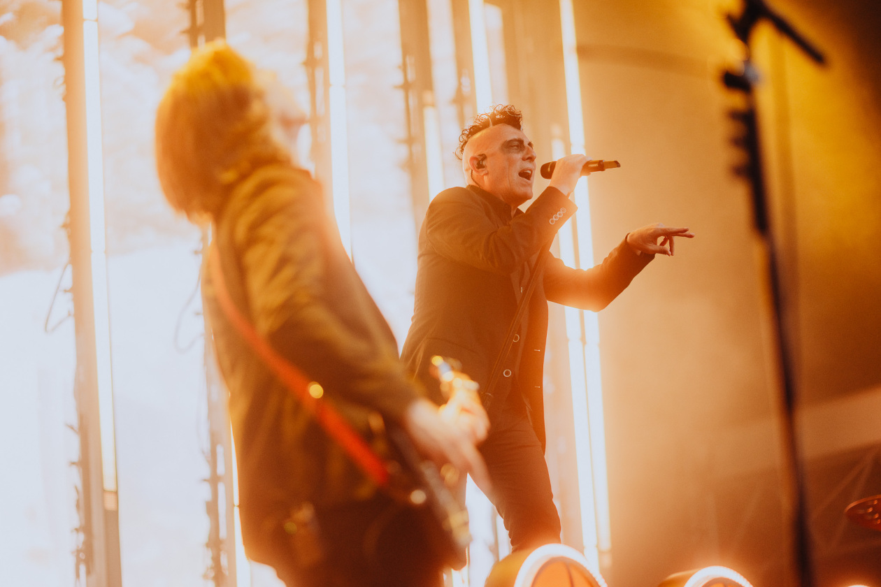 Maynard James Keenan, Billy Howerdel und Co. mit Josh Freese an den Drums. – A Perfect Circle.