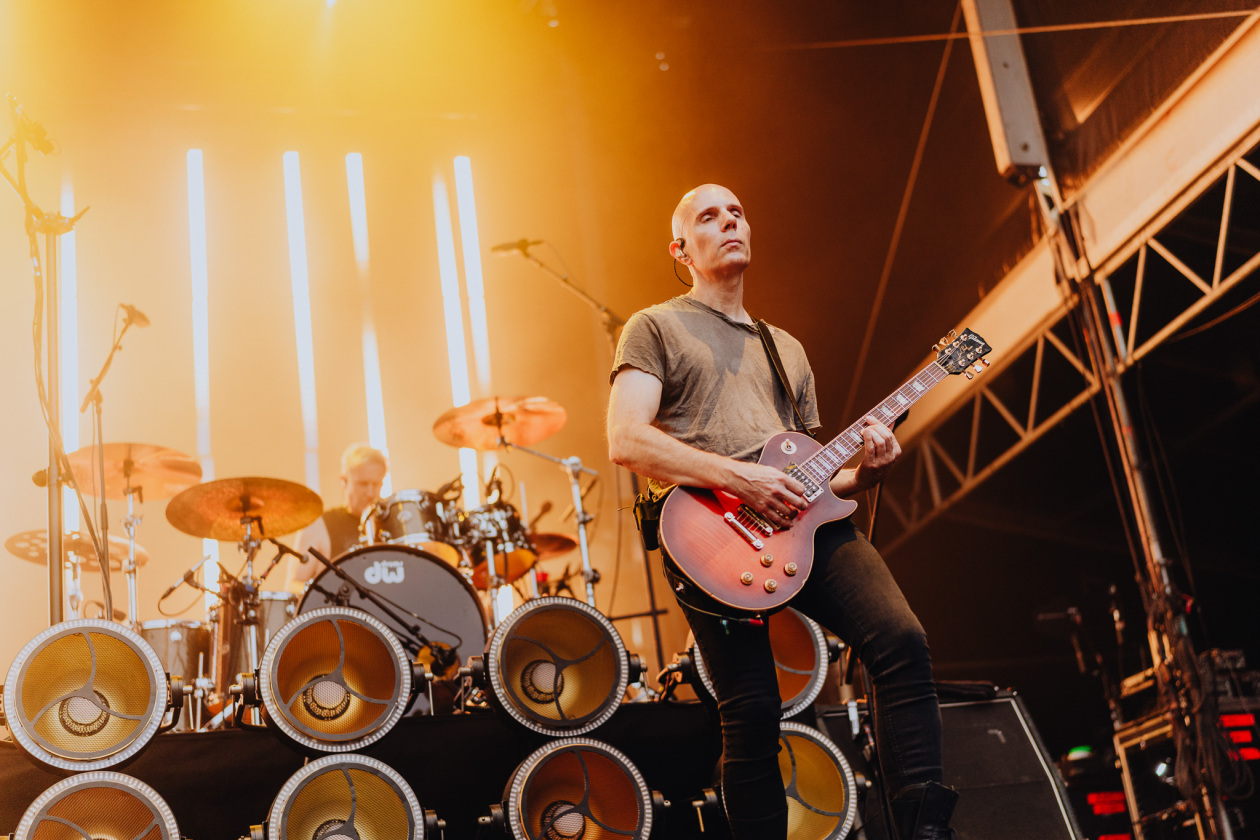 Maynard James Keenan, Billy Howerdel und Co. mit Josh Freese an den Drums. – A Perfect Circle.