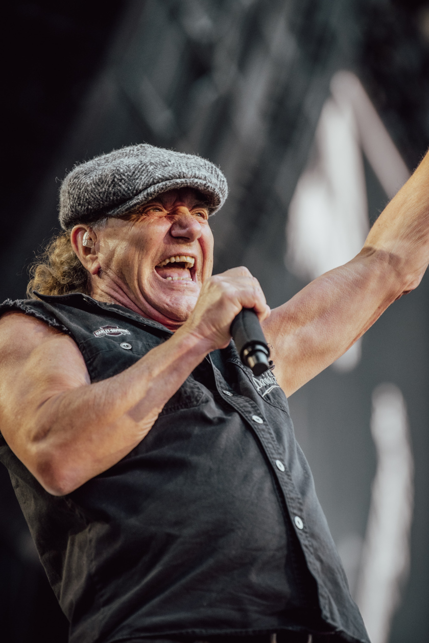 AC/DC – Brian Johnson.