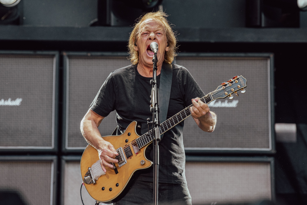 AC/DC – Stevie Young.