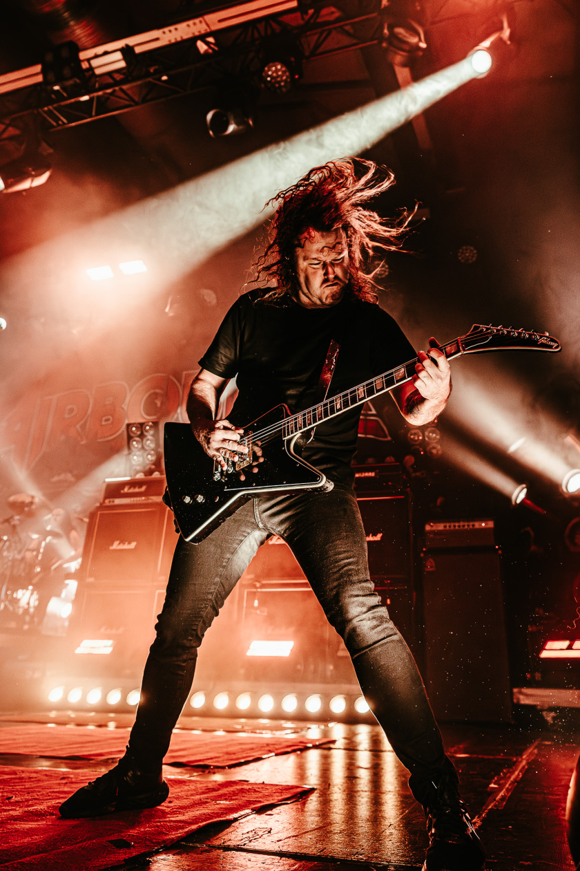 Airbourne – Hardrock Halleluja aus Down Under: Die O'Keeffe-Brüder und Band rocken die Hauptstadt. – Brett Tyrell.