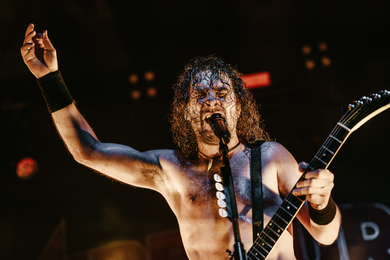 Airbourne – Hardrock Halleluja aus Down Under: Die O'Keeffe-Brüder und Band rocken die Hauptstadt. – Joel O’Keeffe.