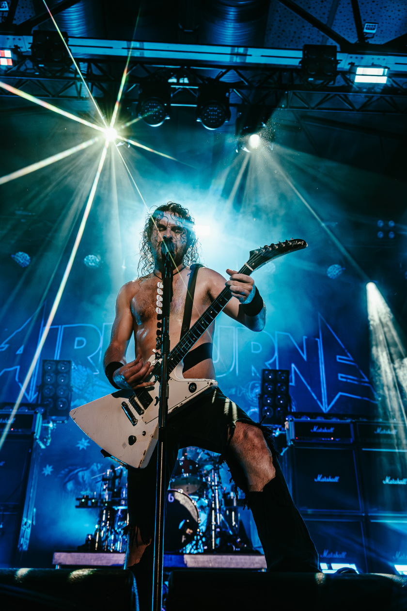 Airbourne – Hardrock Halleluja aus Down Under: Die O'Keeffe-Brüder und Band rocken die Hauptstadt. – Joel O’Keeffe.
