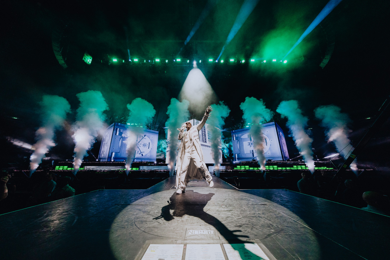 Im R'n'B-Doppel mit Ne-Yo auf Tournee. – Akon.