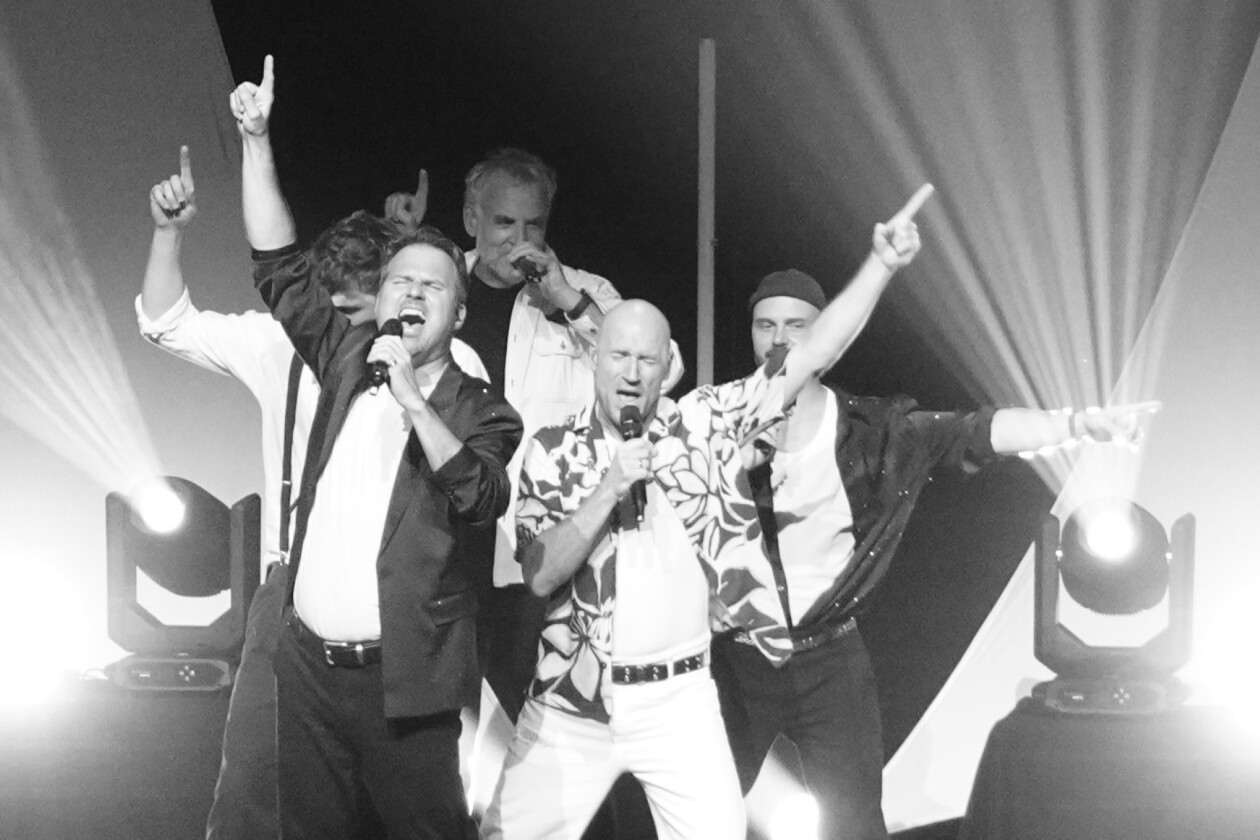 Die A-cappella-Pop-Gruppe auf großer  "Mehr! – Live"  durch Deutschland. – Alte Bekannte.