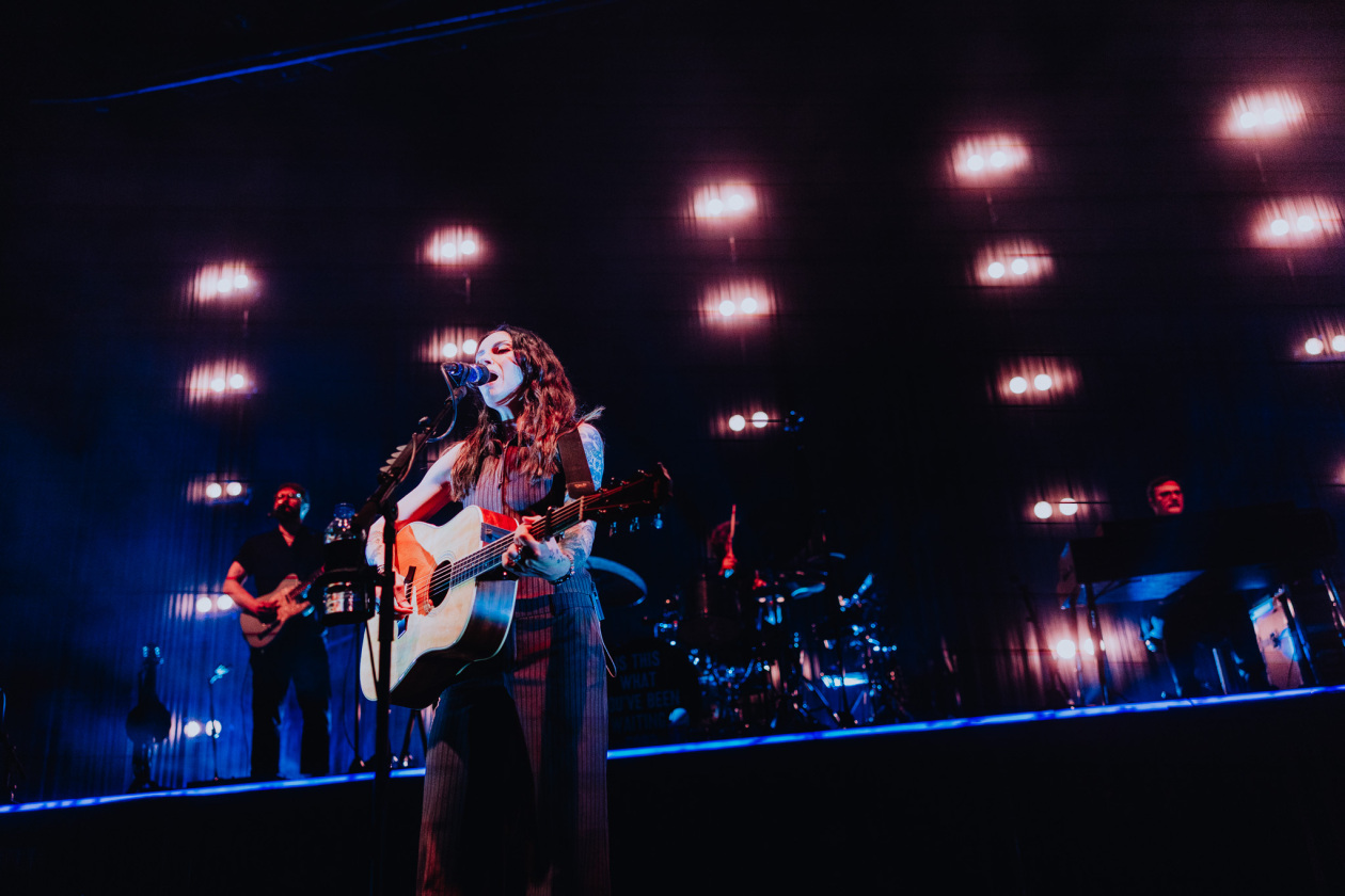 Die britische Songer/Songwriterin begeistert die Hauptsstadt auf "Is This What You've Been Waiting For?"-Tour. – Amy Macdonald.