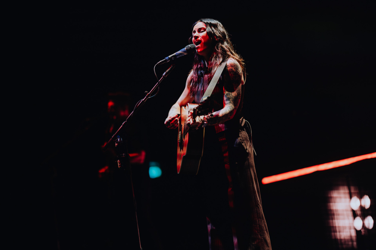 Die britische Songer/Songwriterin begeistert die Hauptsstadt auf "Is This What You've Been Waiting For?"-Tour. – Amy Macdonald.