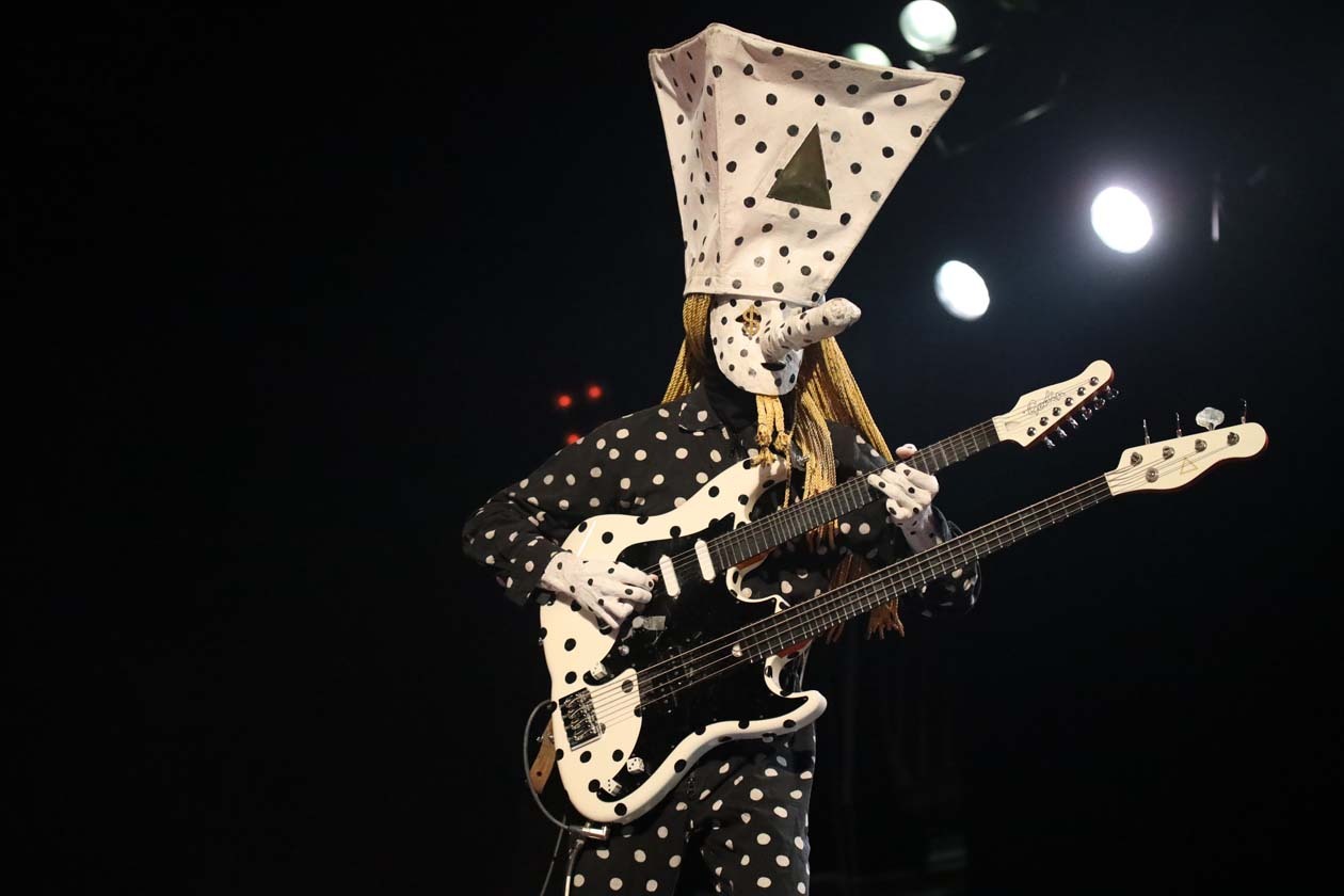 Angine De Poitrine – Vor 1.300 Menschen treten die kanadischen Math-Rocker in der ausverkauften Live Music Hall in Kön auf. – Tanzt Im Dreieck: Khn von Angine de Poitrine