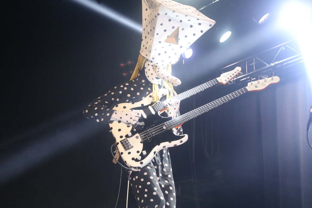 Angine De Poitrine – Vor 1.300 Menschen treten die kanadischen Math-Rocker in der ausverkauften Live Music Hall in Kön auf. – Total verstrahlt: Angine de Poitrine