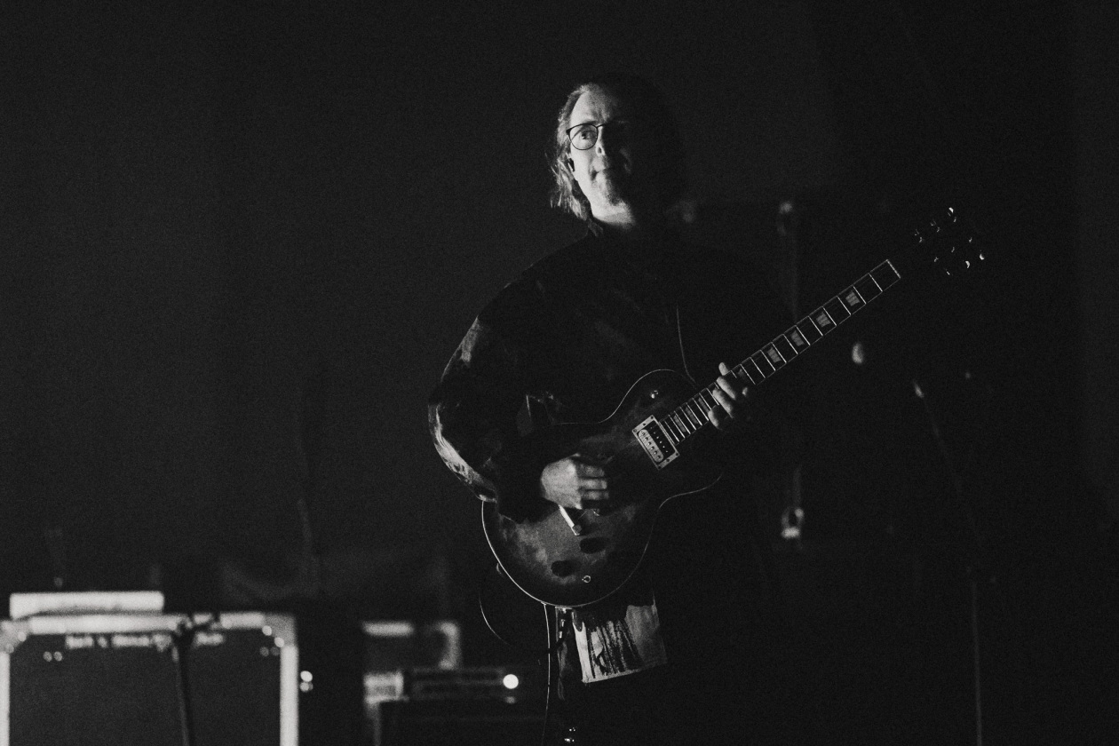 Anna von Hausswolff – Großer Pop, der sich vor offenen Mündern aufbaut: Die Schwedin performt ihr Album "Iconoclasts". – Karl Vento.