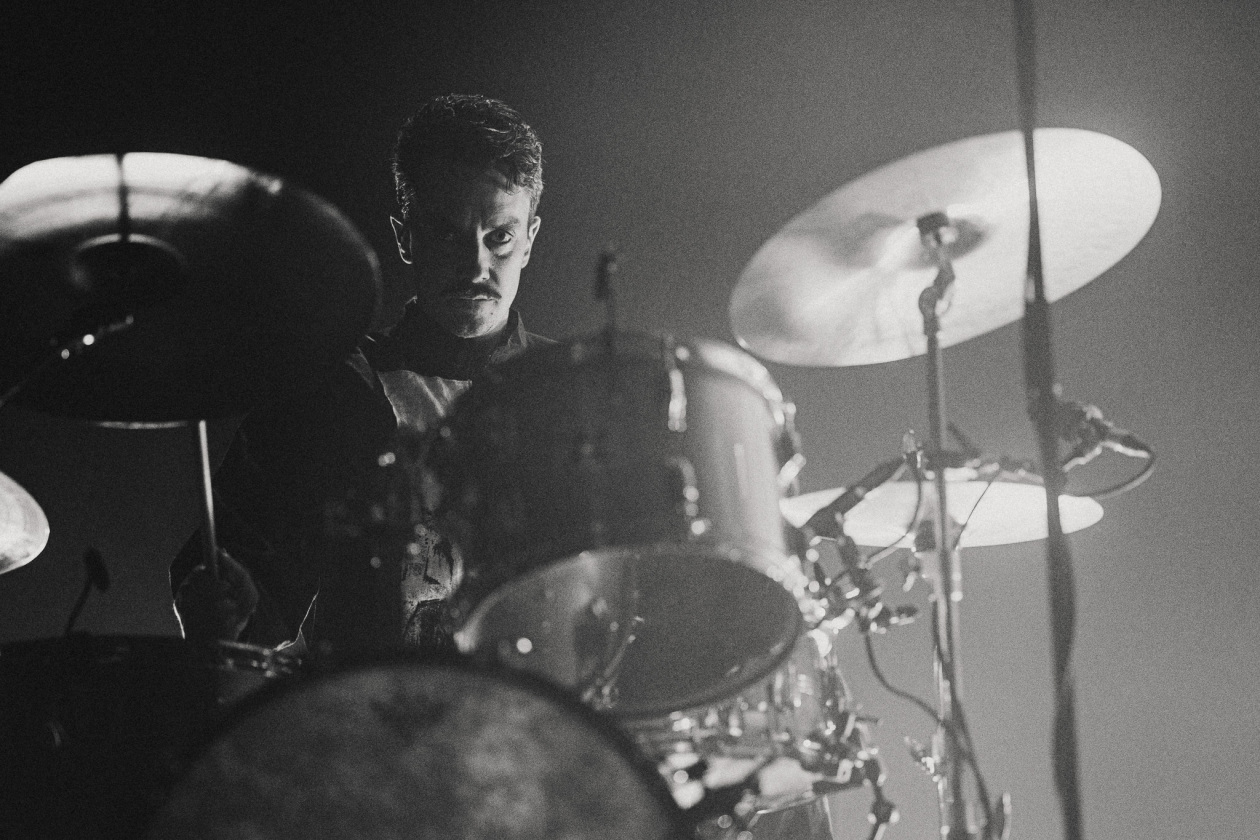 Anna von Hausswolff – Großer Pop, der sich vor offenen Mündern aufbaut: Die Schwedin performt ihr Album "Iconoclasts". – Ulrik Ording.