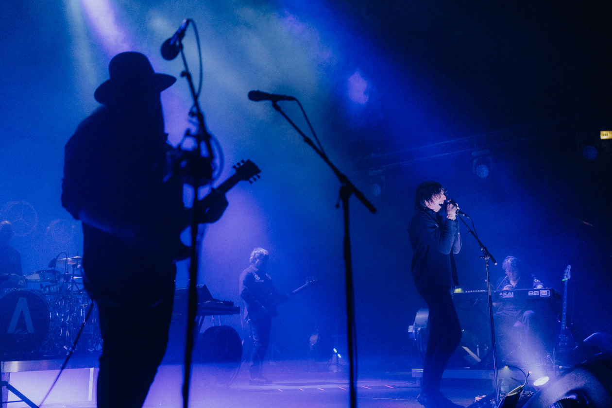 Ein denkwürdiges Doppelkonzert der englischen Band zum 30. Jubiläum: vier Studioalben an zwei Abenden. – Archive.