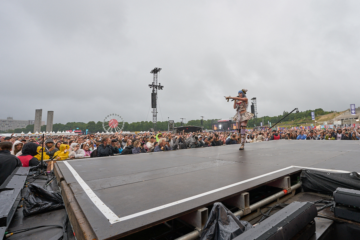 Ashnikko – Die Rapperin begeistert ihre Fans in Berlin – Beim Lollapalooza.