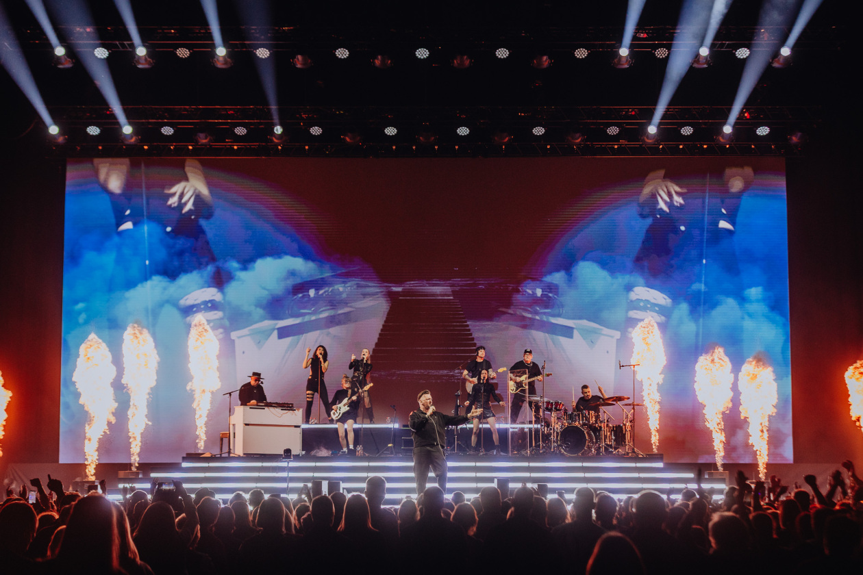 Der Schlagerstar aus Ueckermünde auf "Kämpferherz – Arenatour". – Ben Zucker.