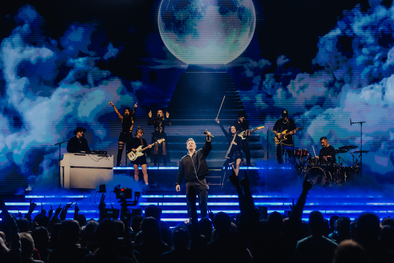 Der Schlagerstar aus Ueckermünde auf "Kämpferherz – Arenatour". – Ben Zucker.