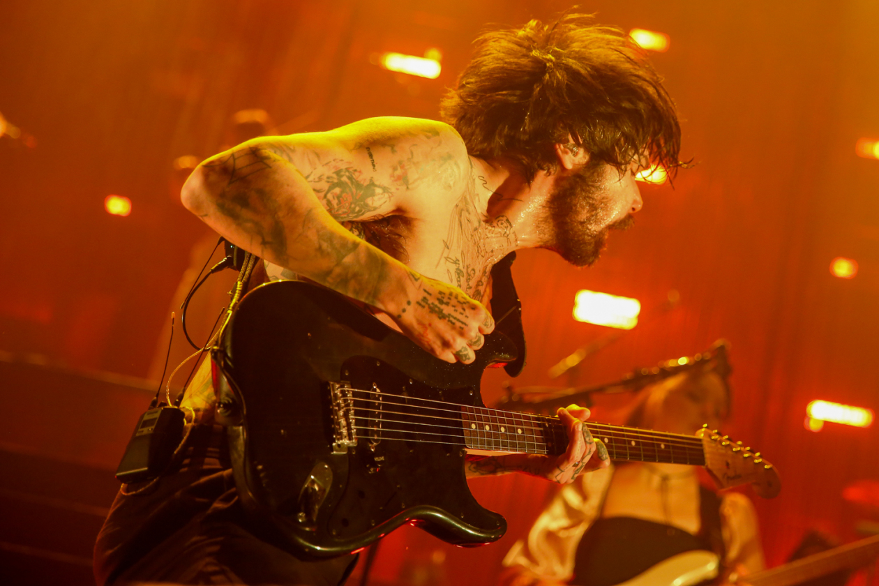 Die Schotten auf Tournee zu ihrem aktuellen Album "Futique" vor vollem Haus. – Biffy Clyro.