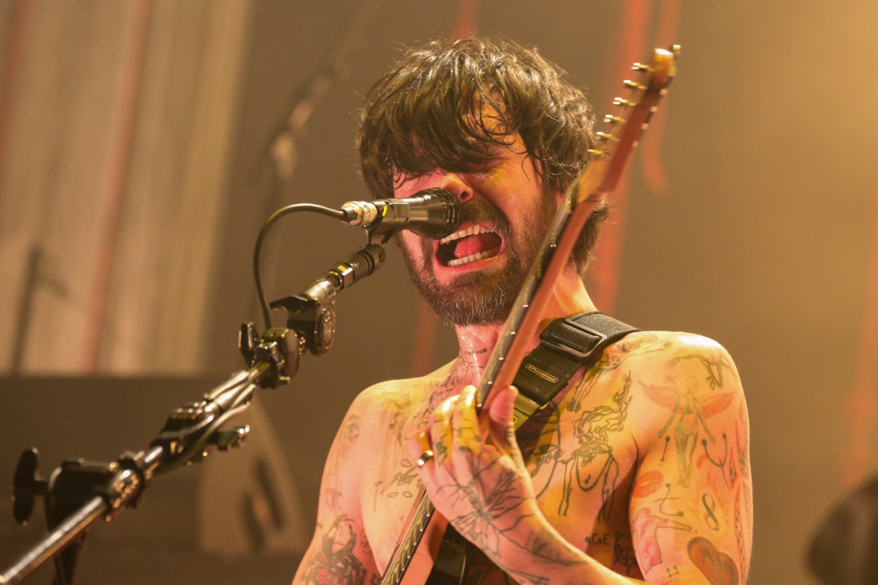 Die Schotten auf Tournee zu ihrem aktuellen Album "Futique" vor vollem Haus. – Biffy Clyro.