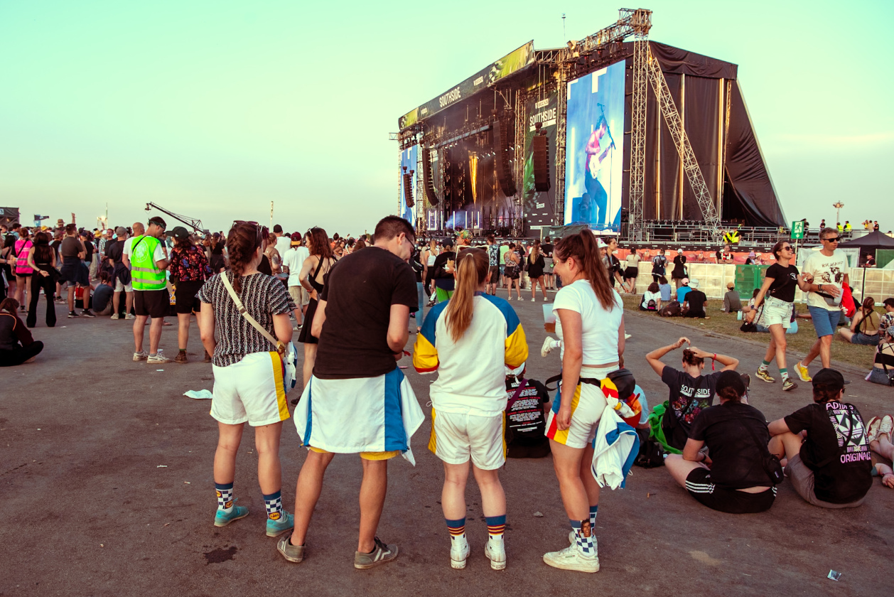 Pathos und Pogo: eines der intensivsten Sets des Festivals. – Biffy Clyro-Fans.