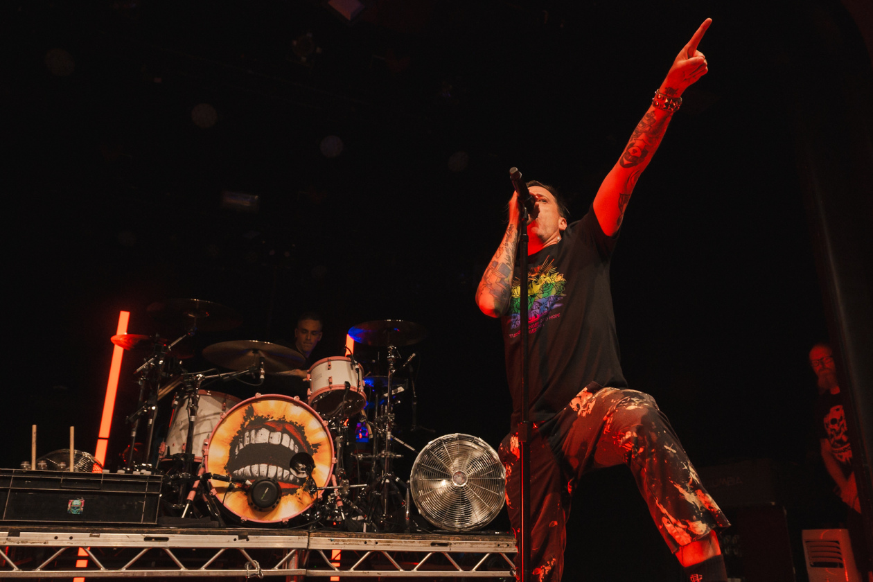 80 Minuten totale Euphorie im kleinen Rahmen: Die Kanadier auf "Billy Talent II"-Jubiläumstour. – Billy Talent.