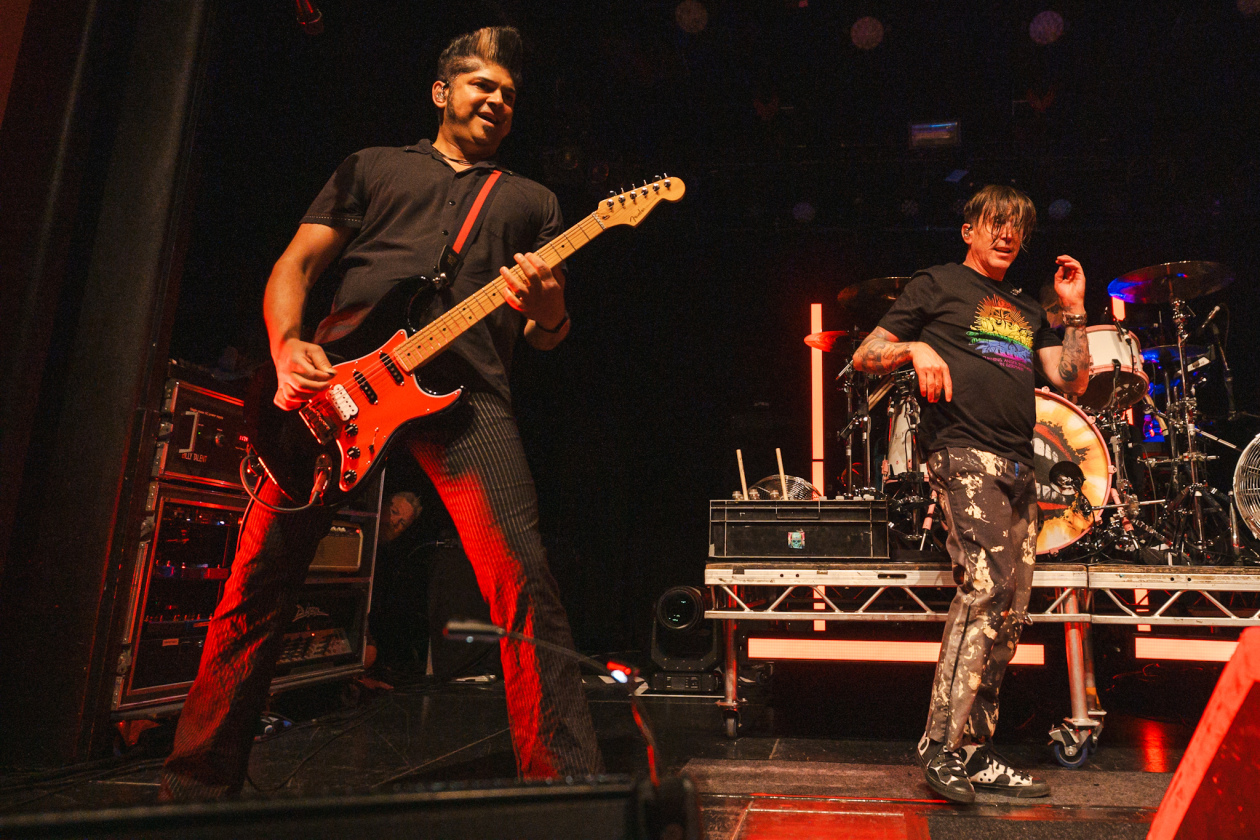 80 Minuten totale Euphorie im kleinen Rahmen: Die Kanadier auf "Billy Talent II"-Jubiläumstour. – Billy Talent.