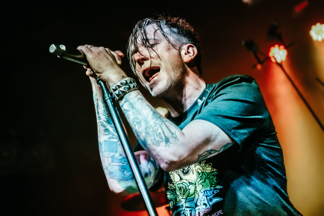 80 Minuten totale Euphorie im kleinen Rahmen: Die Kanadier auf "Billy Talent II"-Jubiläumstour. – Benjamin Kowalewicz.