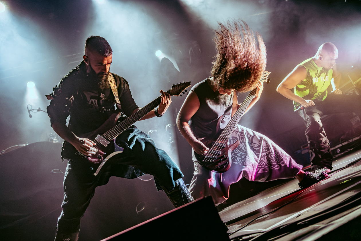 Die Metal-Shootingstars aus Indien live. – Bloodywood.