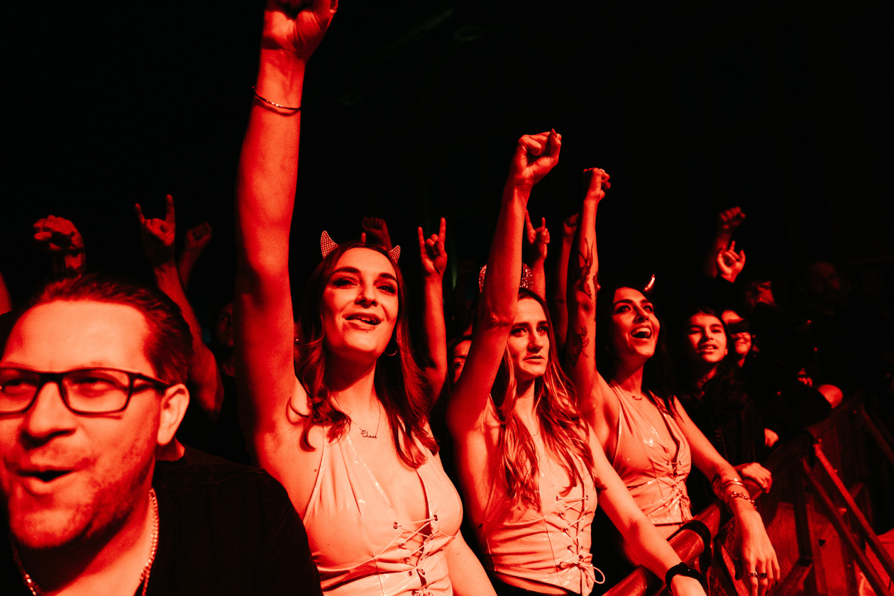 Bloodywood – Die Metal-Shootingstars aus Indien live. – Fans