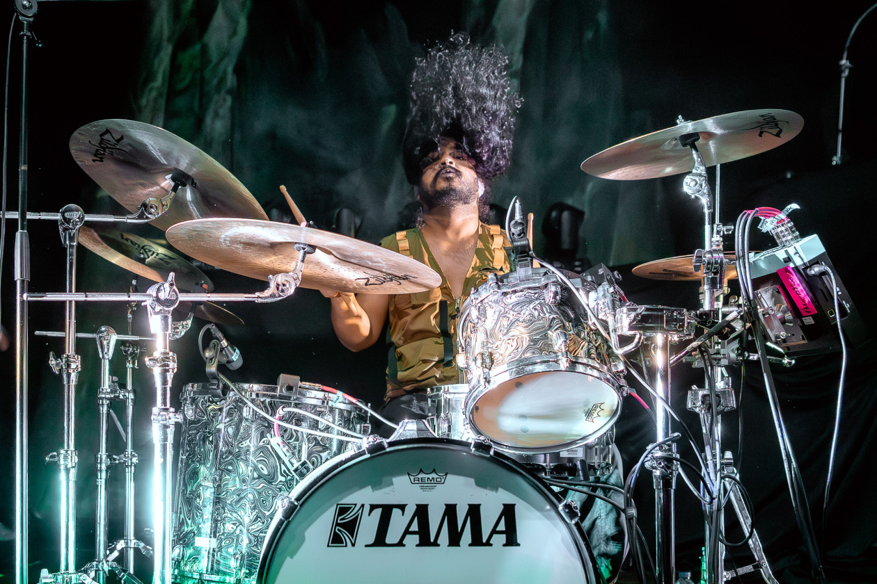 Bloodywood – Die Metal-Shootingstars aus Indien live. – Vishesh Singh.