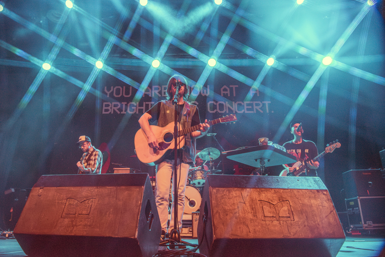 Viel Emotion und Weltschmerz: Conor Oberst und Band verzücken ihre Fans. – Bright Eyes.