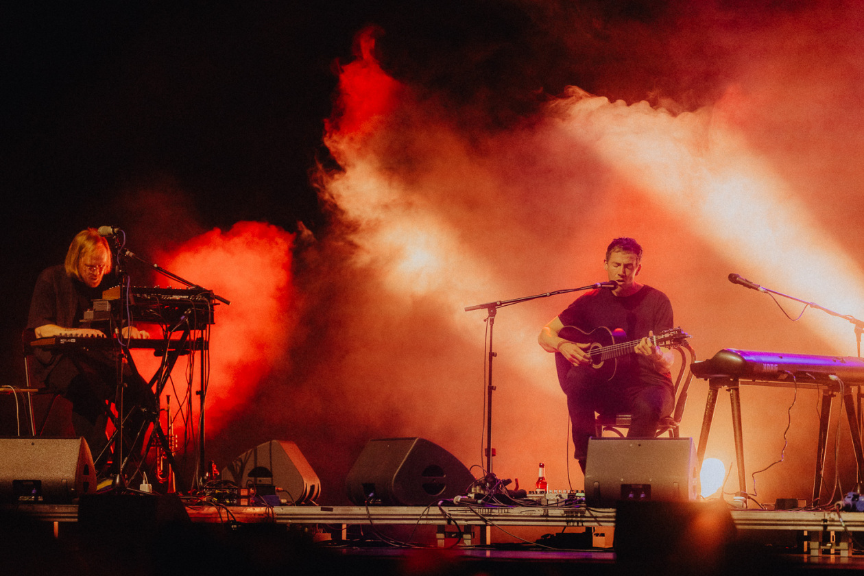 Mit dem aktuellen Album "In Light" im Frühjahr auf Deutschlandtour - und die nächsten Termine für Herbst stehen bereits fest. – Charlie Cunningham und Band.