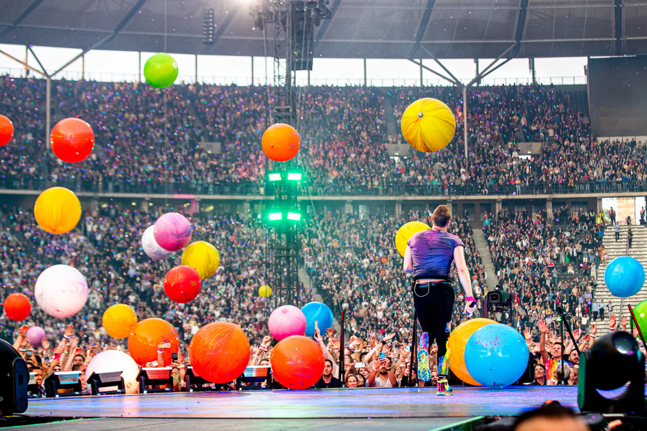 Coldplay Immer farbenfroh. (3/24) Coldplay auf Music Of The Spheres