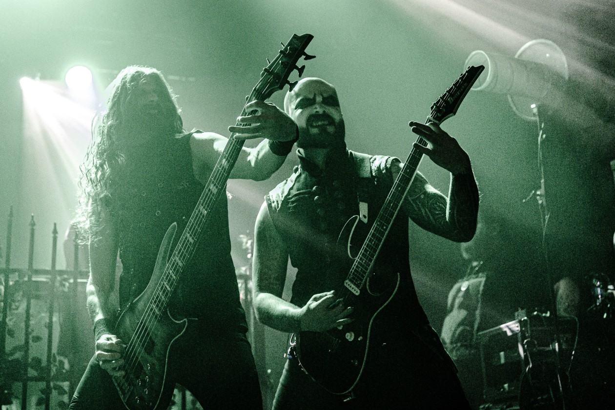 Schwärzer geht es kaum: Dani Filth und Band. – Cradle Of Filth