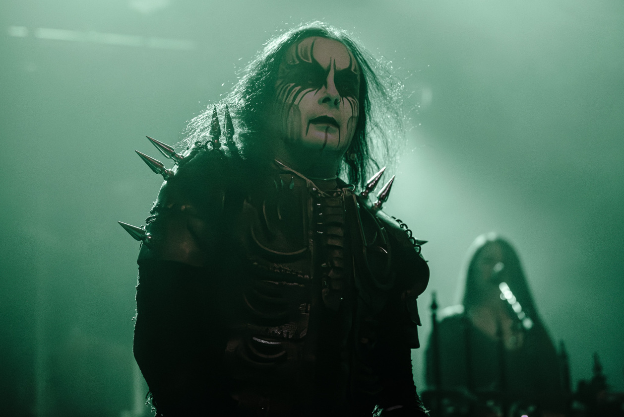 Schwärzer geht es kaum: Dani Filth und Band. – Cradle Of Filth