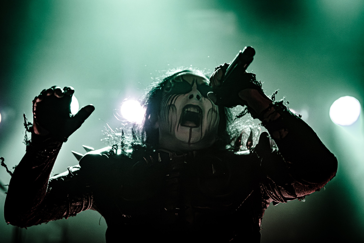 Schwärzer geht es kaum: Dani Filth und Band. – Cradle Of Filth