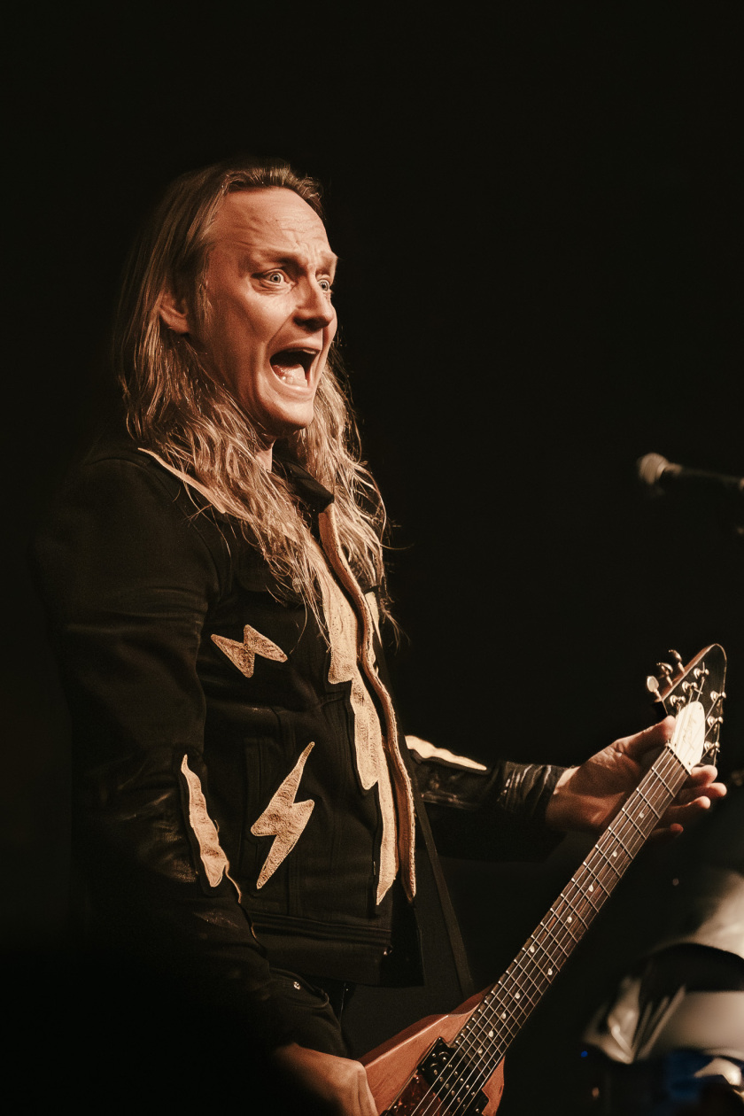 D-A-D – Die dänischen Heavy Rocker im Doppelpack mit The 69 Eyes. – Jesper Binzer.