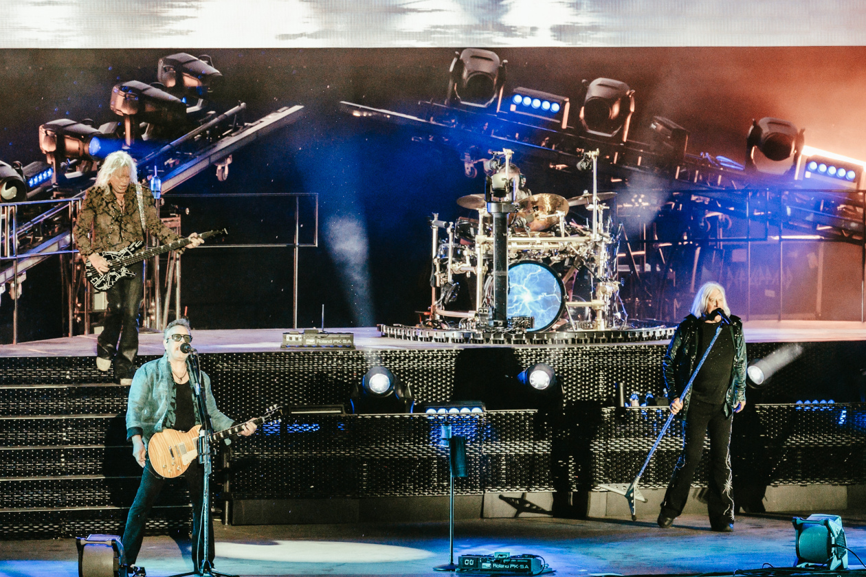 Die Amerikaner traten zum ersten Mal in ihrer seit Jahrzehnten andauernden Karriere in Wacken auf. – Def Leppard.