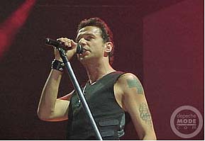 Depeche Mode – Dave in Action.