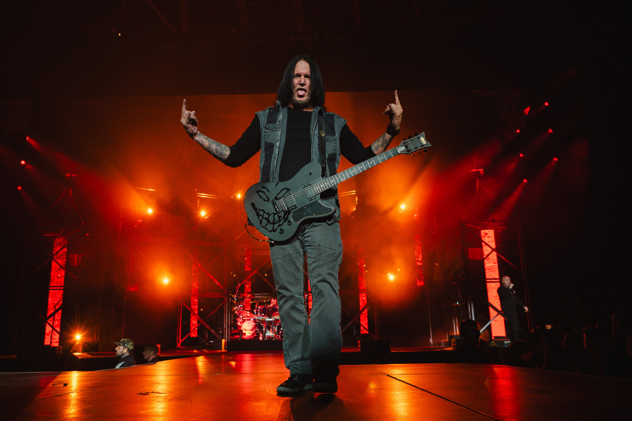 Disturbed – Disturbed.