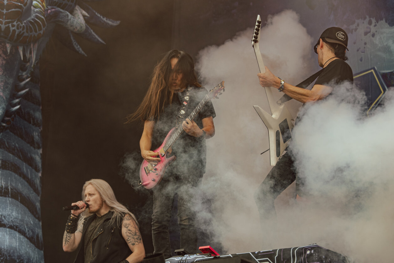 Schneller als ihre Schatten: die Extreme Power Metal-Truppe aus London auf dem Holy Ground. – DragonForce.