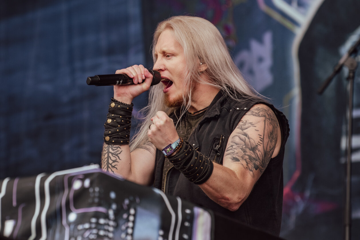 Schneller als ihre Schatten: die Extreme Power Metal-Truppe aus London auf dem Holy Ground. – DragonForce.