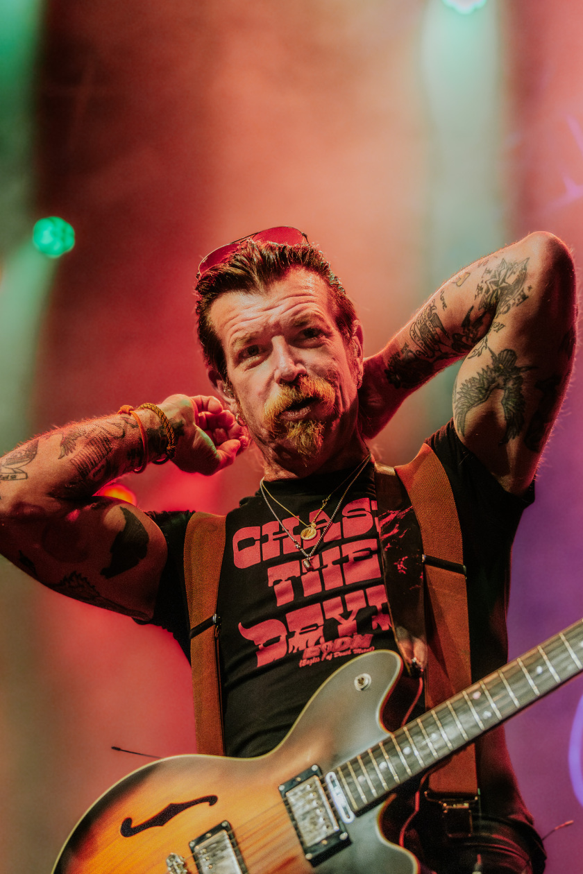 Eagles Of Death Metal – Liebe für alle von Jesse Hughes und Co. im proppevollen Kesselhaus. – Jesse Hughes.
