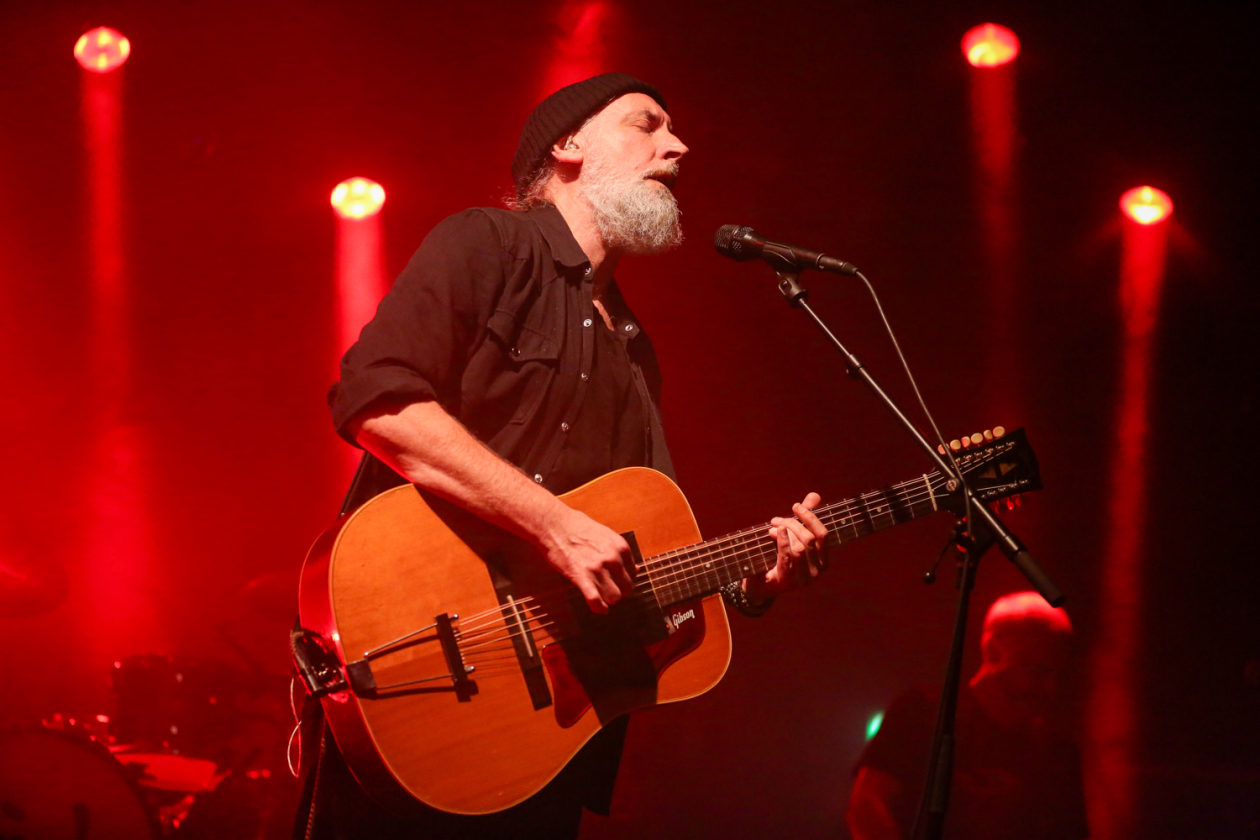 Fink (UK) – Mit dem aktuellen Album "The City Is Coming To Erase It All" auf Europatour. – Fink