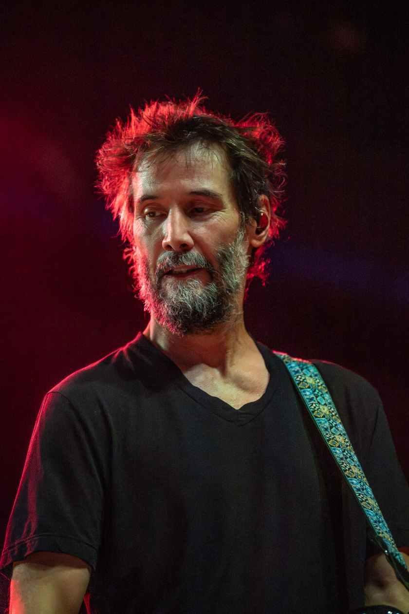 Hollywood-Star Keanu Reeves und Band auf Europatour. – Keanu Reeves.