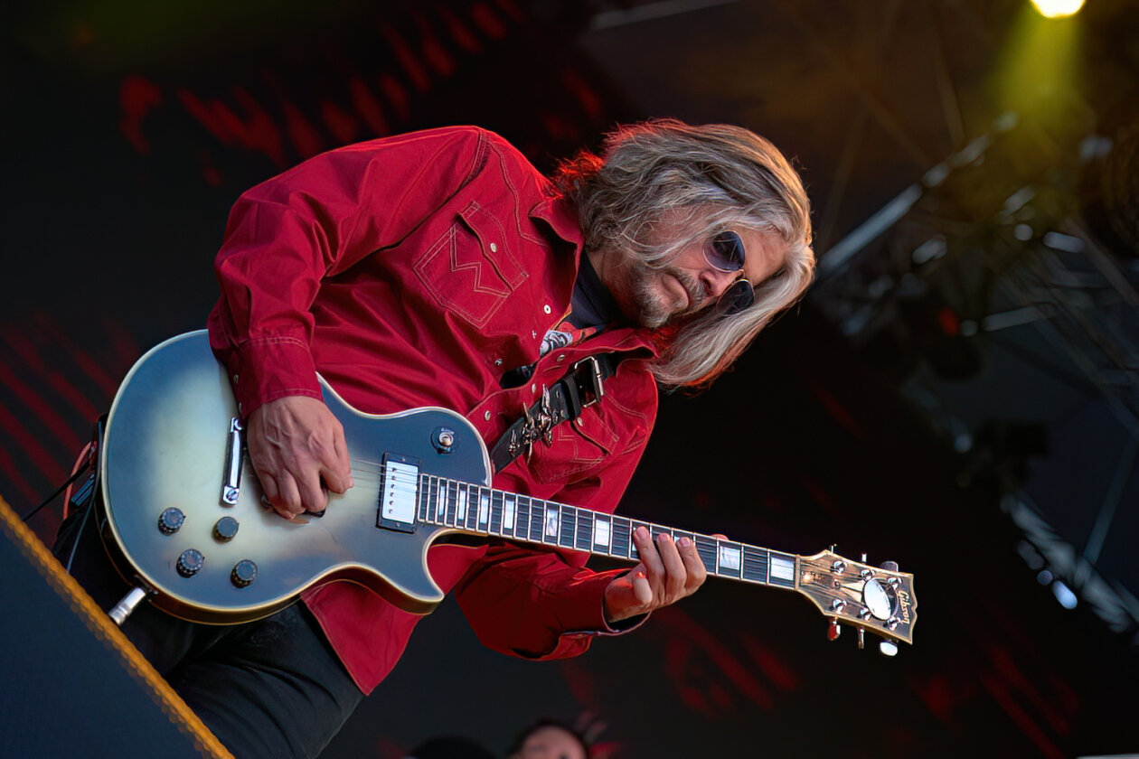Progressive-Legenden on tour: Maynard James Keenan, Adam Jones, Danny Carey und Justin Chancellor in Europa. – Adam Jones.