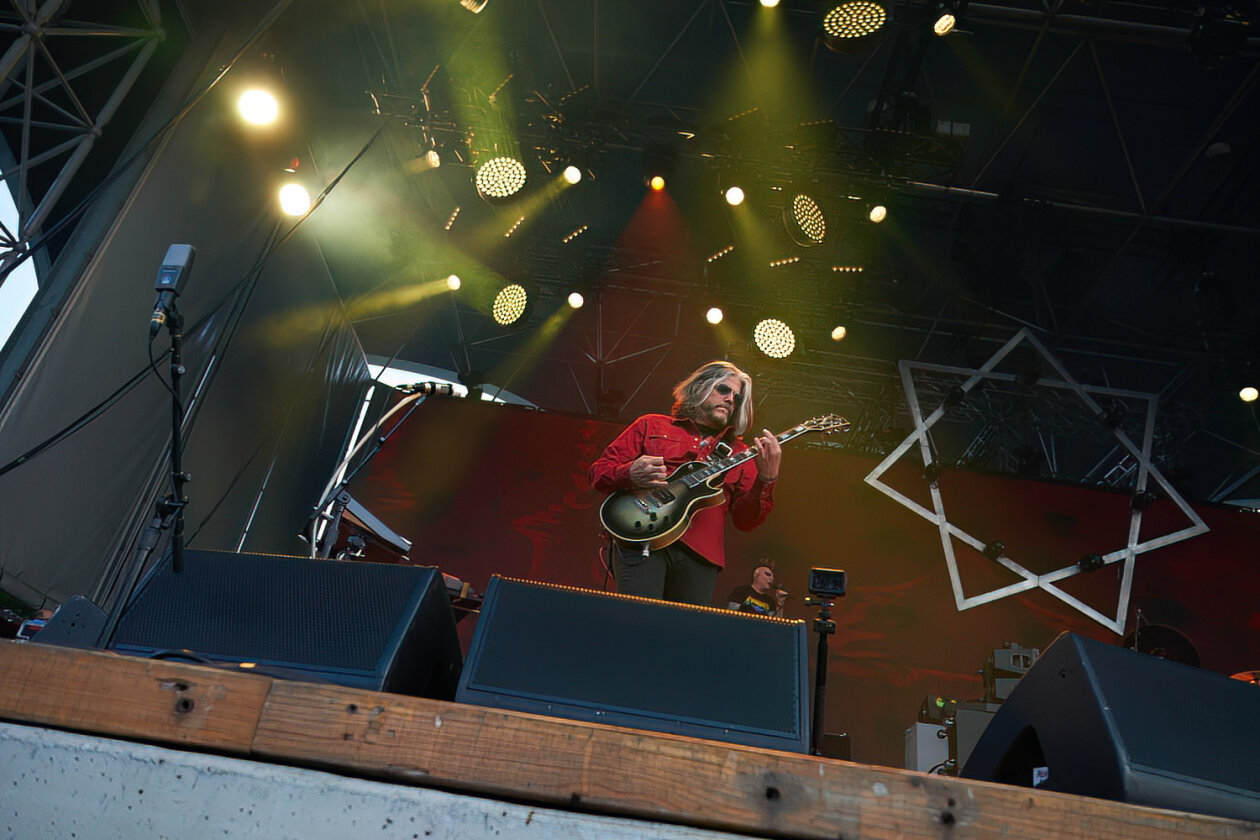 Progressive-Legenden on tour: Maynard James Keenan, Adam Jones, Danny Carey und Justin Chancellor in Europa. – Adam Jones.