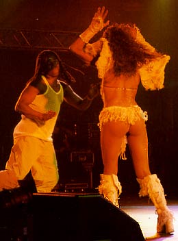 Bizarre Festival 2001 – Tänzer bei Basement Jaxx