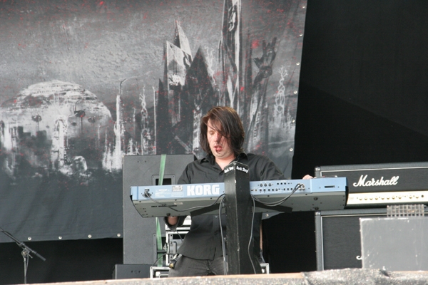 Die Schweden gehen sich auf der Bühne weitgehend aus dem Weg. – 